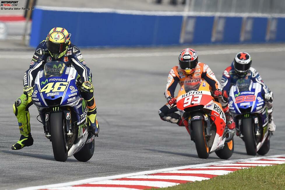 Schließlich finden Rossi und Marquez einen Weg an der Nummer 99 vorbei und das Duell ist eröffnet, denn...