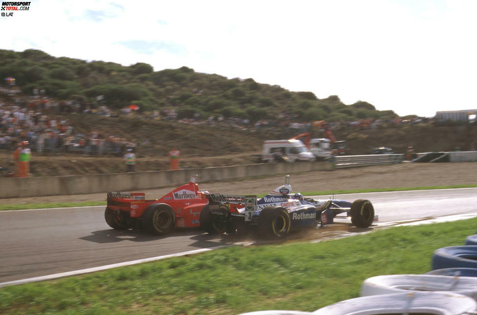 1997: Michael Schumacher gegen Jacques Villeneuve: In seinem zweiten Ferrari-Jahr ist Schumacher dem Titel schon ganz nahe. Mit einem Punkt Vorsprung auf Villeneuve im Williams reist er zum Finale nach Jerez.