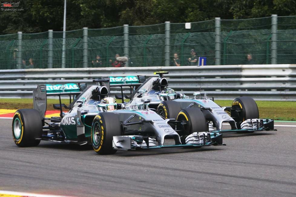U wie Unfall: Der Crash mit Hamilton beim Rennen in Spa bescherte Rosberg jede Menge hausinternen Ärger.