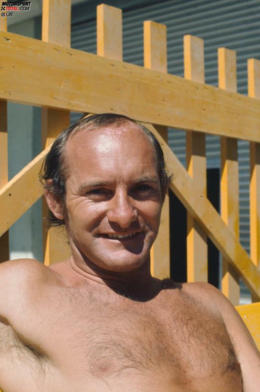 Mike Hailwood: Der neunmalige Motorrad-Weltmeister und spätere Formel-1-Pilot gab auch abseits der Rennstrecke Vollgas und lebte das Leben des Jet-Set. Erschien zu einem Rennen in Brands Hatch einmal erst wenige Minuten vor dem Start, weil er nach einem Trinkgelage in der Nacht vergessen hatte, wo er sein Auto geparkt hatte. Kam mit seiner Tochter Michelle 1981 bei einem Verkehrsunfall ums Leben.