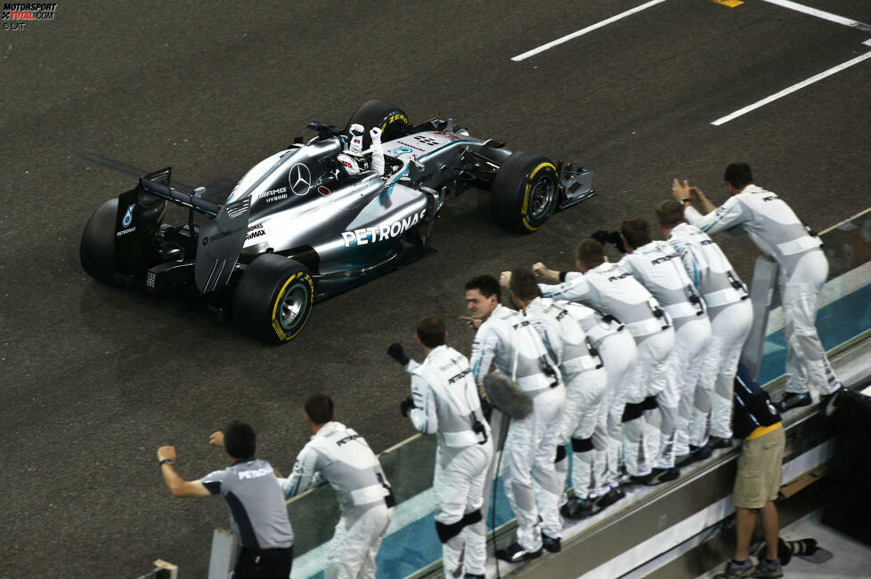 ... gewinnt den ersten WM-Titel der neuen Hybrid-Turboära. Rosberg erweist sich als...