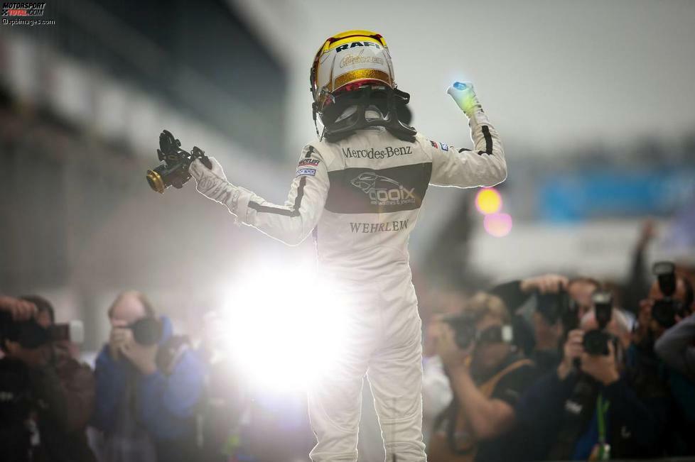 Top: Pascal Wehrlein (Mercedes/Deutschland) gewann am Lausitzring als bisher jüngster Fahrer ein DTM-Rennen. Kurz darauf wurde er zum Ersatzfahrer beim Mercedes-Formel-1-Team bestellt. Ein tolles Jahr für die deutsche Nachwuchshoffnung!