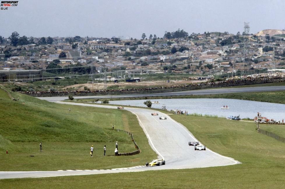 Doch auch in Interlagos wird die Formel 1 nach ihrer Rückkehr nicht glücklich. Das Rennen 1980 steht auf der Kippe, weil einige Fahrer den Lauf aufgrund von Sicherheitsbedenken boykottieren wollen - der Kurs ist schon damals für seine Buckel bekannt. Obwohl Jody Scheckter und seine Kollegen fast Erfolg haben, geht das Rennen schließlich doch über die Bühne. Nach 40 Runden siegt Rene Arnoux, die Formel 1 kehrt Interlagos danach erst einmal den Rücken zu.