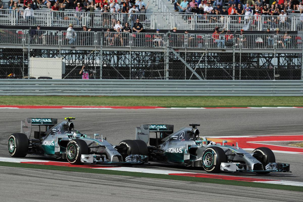 Das WM-Duell zwischen Hamilton und Rosberg geht in die nächste Runde und mündet in einem tollen Überholmanöver