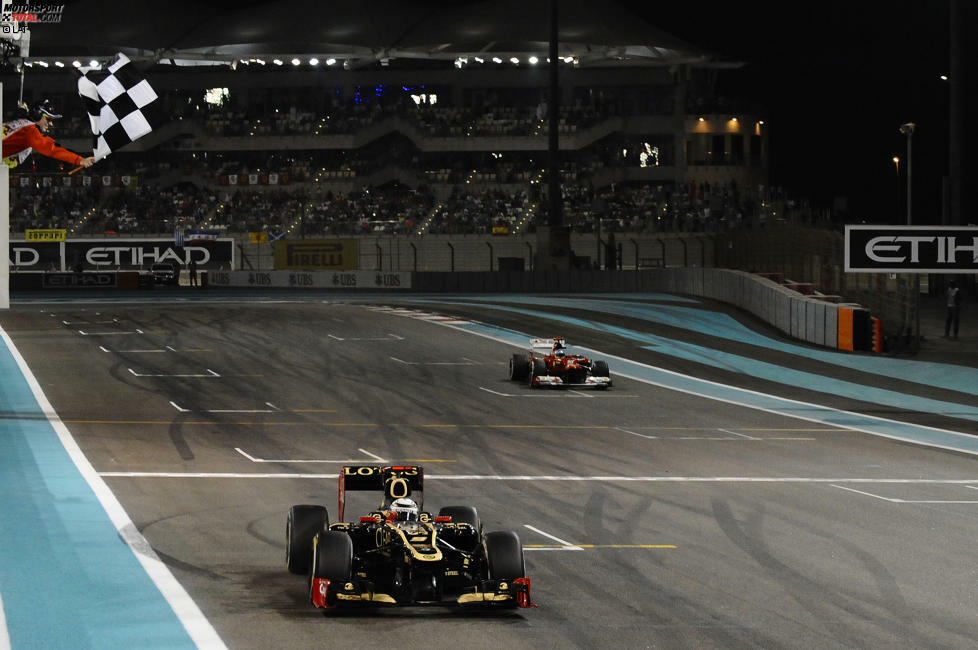 #3 Abu Dhabi 2012, Kimi fährt seinem ersten Sieg für Lotus entgegen - und wird vom leicht nervös wirkenden Renningenieur Mark Slade via Funk detailliert über die Abstände nach hinten informiert. Dabei will der 