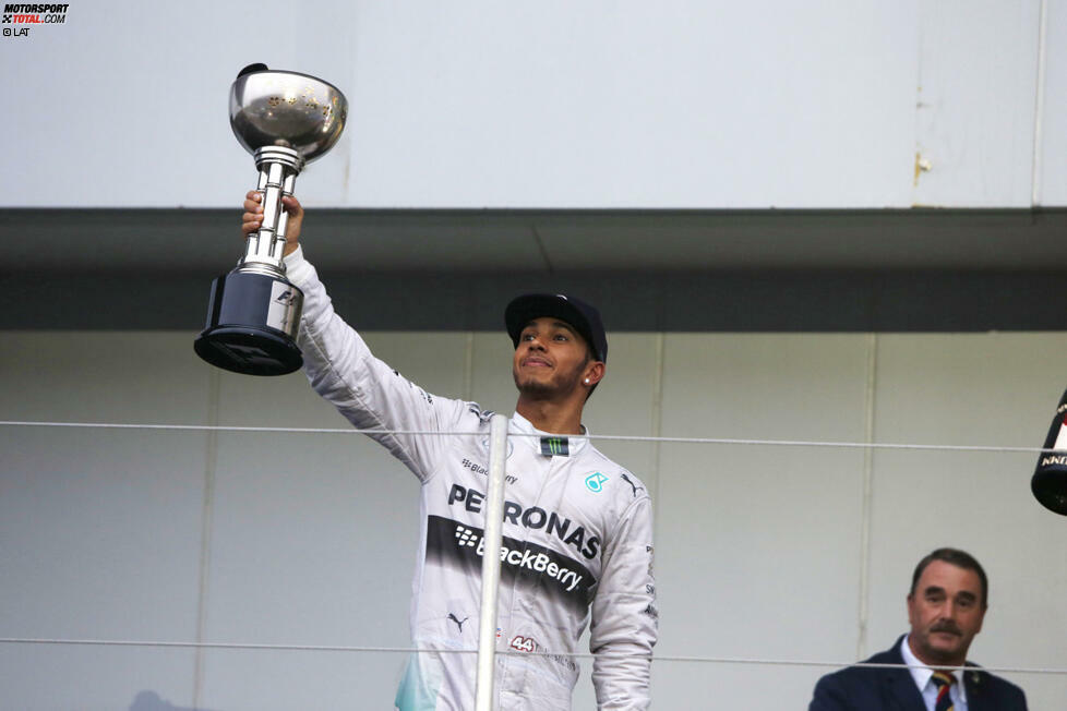 Und der soll auch nicht mehr schmelzen. Lewis Hamilton legt nach dem bitteren Aus von Spa drei Glanzrennen hin und gewinnt Monza, Singapur und Japan in souveräner Manier. Und eigentlich steht die Konstrukteursmeisterschaft auch bereits nach dem Großen Preis von Japan fest. Eigentlich. Denn durch die doppelten Punkte von Abu Dhabi hat Red Bull immer noch die Möglichkeit, Mercedes rechnerisch abzufangen.