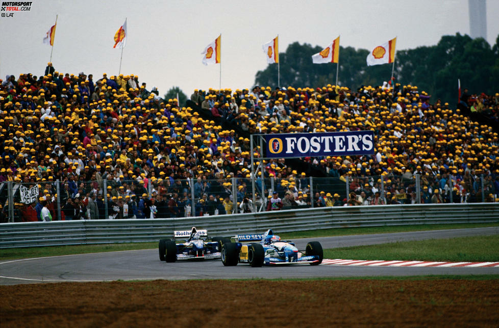 9. April 1995: Hill überholt Schumacher beim Comeback des Grand Prix von Argentinien in Buenos Aires in der elften Runde. Als Benetton auch noch bei einem der Boxenstopps sieben Sekunden verliert, ist die Chance auf den Sieg dahin. Berger bleibt mit elf Punkten aus zwei Rennen WM-Leader - aber nur bis Donnerstag der darauffolgenden Woche, denn das FIA-Berufungsgericht macht die Disqualifikationen von Schumacher und Coulthard in Sao Paulo rückgängig. Urteil: Die Fahrer dürfen ihre Punkte behalten, die Teams verlieren aber jene für die Konstrukteurswertung.