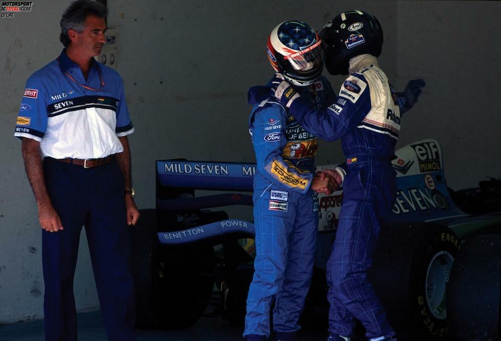 Erst in Spanien tritt der große Kontrahent auf den Plan: Damon Hill. Der Brite profitiert in Barcelona von Schumachers technischen Problemen. Erstaunlicherweise schafft der es trotz defektem Getriebe und feststeckendem fünften Gang, irgendwie Boxenstopps zu absolvieren sowie Platz zwei ins Ziel zu retten.