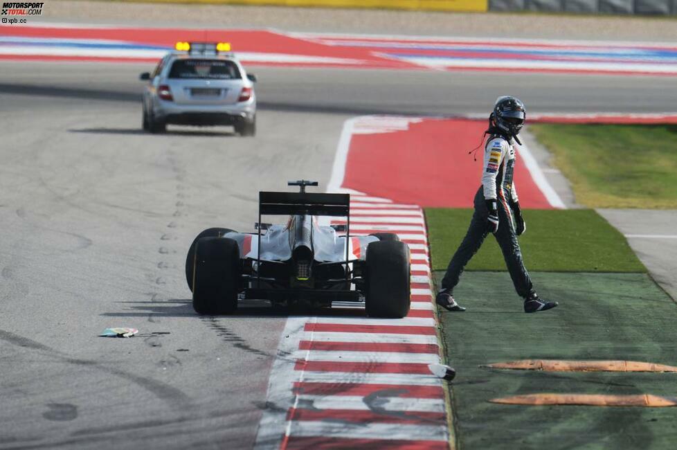 Ein Sinnbild für Adrian Sutils Saison 2015 war der US-Grand-Prix in Austin, als er unverschuldet in der ersten Runde die Segel streichen musste. Auf eine Entschuldigung des Verursachers Sergio Perez wartete der Bayer vergeblich.