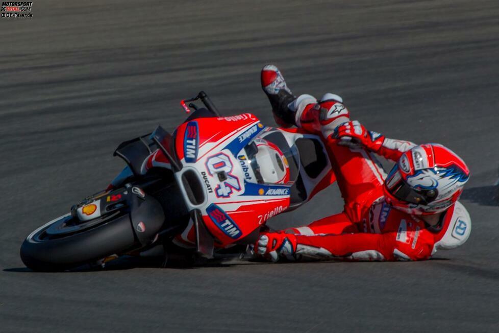 Absteiger #2: Andrea Dovizioso. Nach der Pole-Position in Katar und drei zweiten Plätzen zu Saisonbeginn war der Ducati-Werksfahrer ein WM-Anwärter. Dann ging aber nichts mehr, selbst sein Teamkollege Andrea Iannone hinterließ einen stärkeren Eindruck.