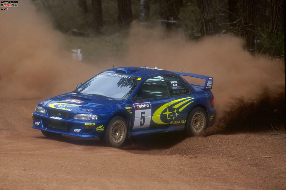 Wechsel zu Subaru: 1999 kämpft Burns erstmals um den WM-Titel. Seine Konstanz zahlt sich aus. In Griechenland, Australien und Großbritannien kann er gewinnen. Hinter Mäkinen wird es WM-Platz zwei.