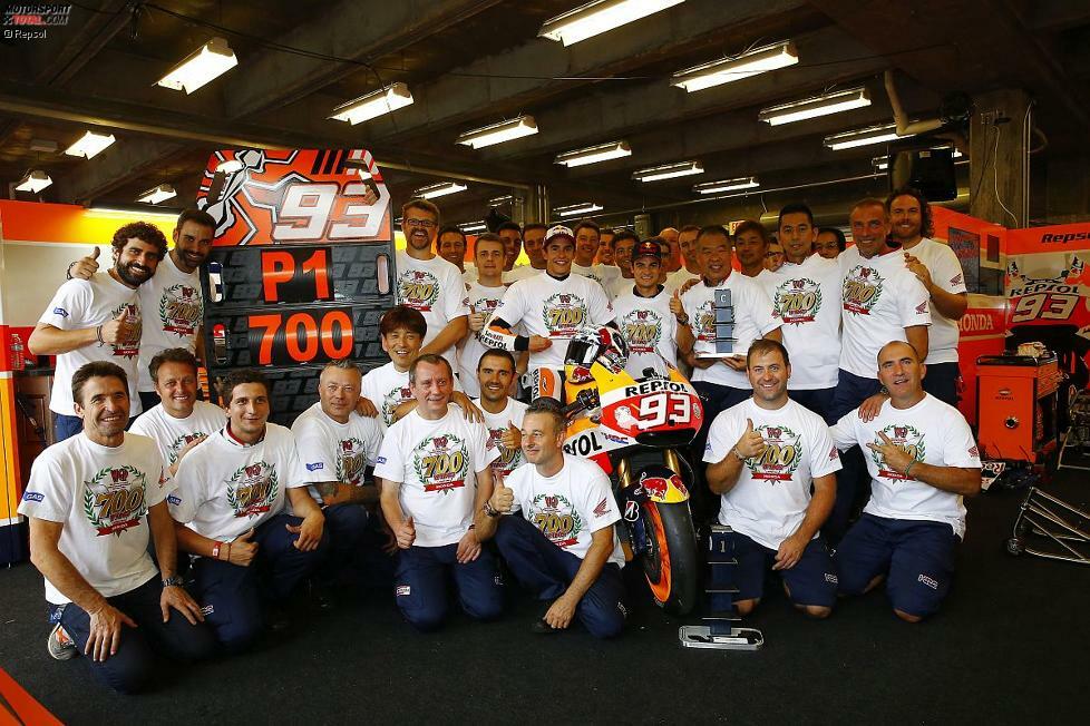 Feiertag für Honda: Livio Loi hat in Indianapolis in der Moto3-Klasse für Sieg Nummer 699 gesorgt. Nun komplettiert Marc Marquez mit dem 700. Triumph in der Motorrad-WM für das runde Jubiläum.