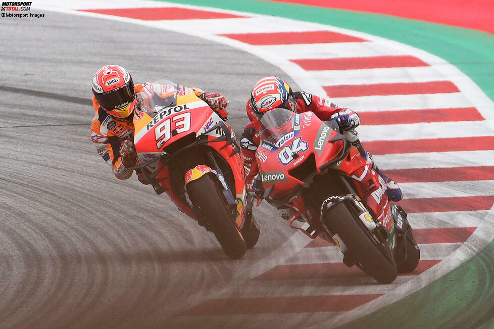 Mit 269 WM-Punkten sammelt Dovizioso 2019 so viele wie nie zuvor. Er beginnt die Saison wieder mit einem Sieg in Katar, aber dann folgt nur ein weiterer Triumph in Spielberg. Trotz seiner guten Konstanz ist er chancenlos gegen Marquez. Zum dritten Mal ist er Vizeweltmeister.