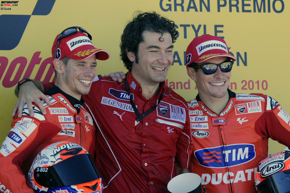 2010, im zweiten Ducati-Jahr, werden die Ergebnisse etwas besser und Hayden verbessert sich in der WM von Platz 13 auf sieben. Höhepunkt ist ein dritter Platz im Motorland Aragon.