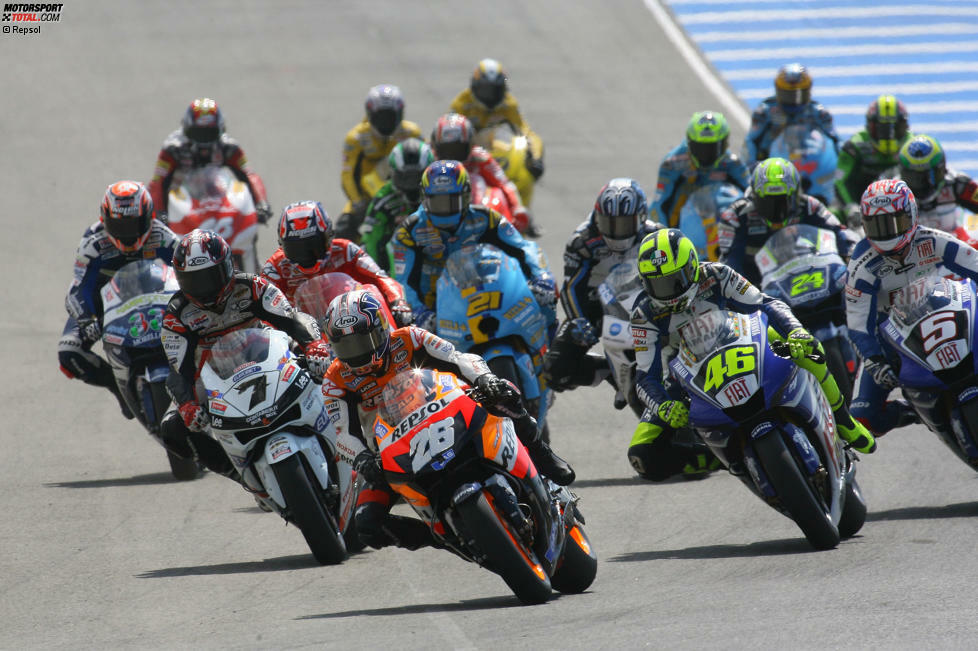 2007 begann die 800er-Ära und Ducati dominiert die MotoGP. Die Honda RC212V ist nicht konkurrenzfähig. Trotzdem wird Pedrosa mit zwei Siegen hinter Casey Stoner und noch vor Valentino Rossi Vizeweltmeister.