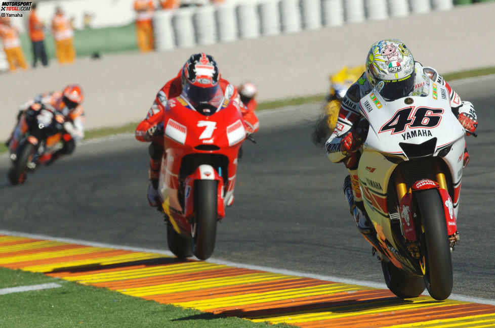 Im Jahr 2005 ging es im Feld der Verfolger zwischen Marco Melandri und Nicky Hayden spannend zu, aber gegen Valentino Rossi hat niemand eine Chance. Der Italiener gewinnt zum fünften Mal in Folge den WM-Titel. Er gewinnt elf Rennen und steht mit Ausnahme eines einzigen Ausfalls bei jedem Grand Prix auf dem Podest.