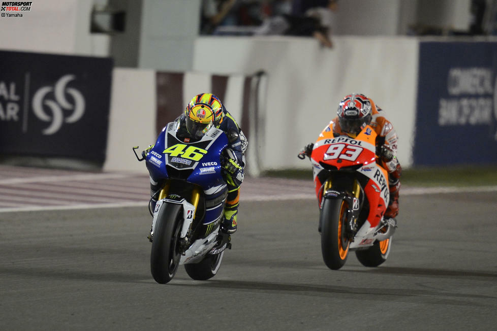 Rossi hat genug und wechselt zurück zu Yamaha. Gleich beim ersten Rennen fährt er als Zweiter aufs Podest. In Assen gelingt ihm der erste Sieg seit 2010. Insgesamt ist Rossi im Jahr 2013 der viertbeste Fahrer.