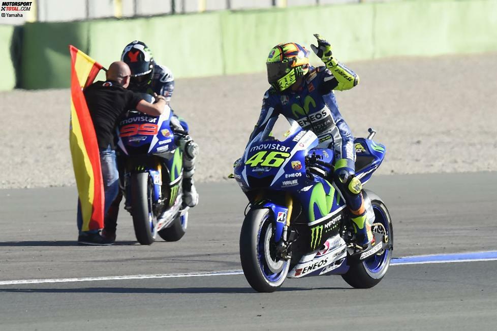 Beim Finale in Valencia gelingt Rossi eine tolle Aufholjagd und wird Vierter. An der Spitze gewinnt Lorenzo und sichert sich mit fünf Punkten Vorsprung den WM-Titel. Rossi verpasst sein Ziel ganz knapp. Seine Popularität bei den Fans weltweit ist ungebrochen.