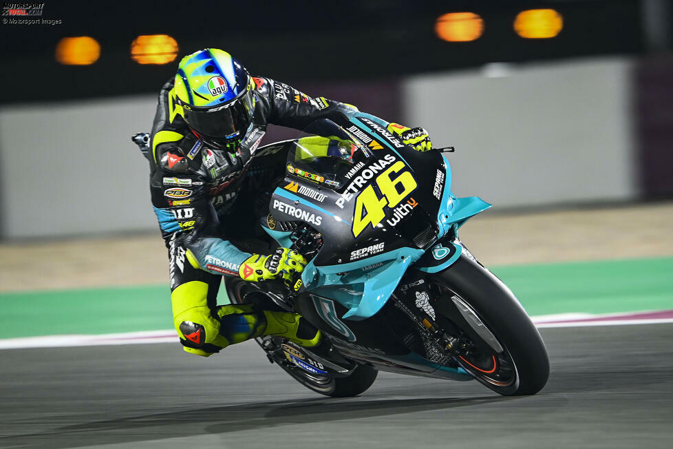 Für 2021 wechselt Rossi innerhalb des Yamaha-Lagers vom Werksteam ins Petronas-Team. Die Ergebnisse aber werden nicht besser, ganz im Gegenteil. Nach der ersten Saisonhälfte liegt er mit nur einer Top-10-Platzierung abgeschlagen auf WM-Platz 19.