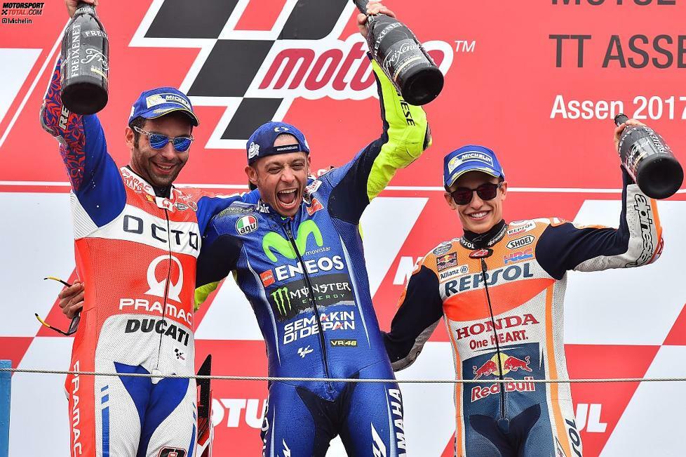 Einzigartig an seiner Karriere ist, wie unglaublich lange Rossi an der Spitze mitkämpfen kann. In 15 aufeinanderfolgenden Jahren (1996-2010) konnte er mindestens ein Rennen gewinnen. Nur die beiden Ducati-Jahre stechen negativ heraus. Außerdem überspannt Rossis Karriere auch die längste Siegspanne. Von seinem ersten Triumph in Brünn (18. August 1996) bis zu seinem bisher letzten Sieg in Assen (25. Juni 2017) vergingen 20 Jahre, 10 Monate und 7 Tage.