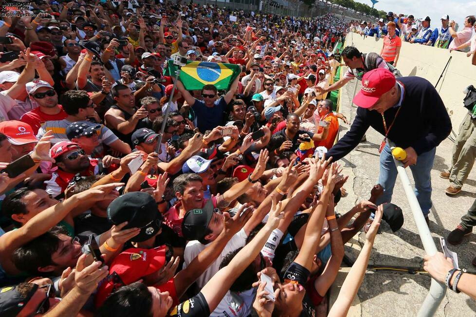 #4: Brasilien. Ist es ein Fußballstadion? Ein Popkonzert? Nein, es ist die Formel 1 in Brasilien. Das Wort 