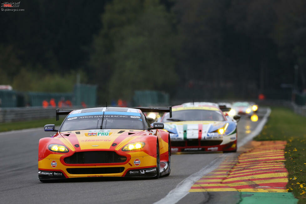 Aston Martin Vantage #99: Fernando Rees (BRA), Alex Macdowall (GBR), Richie Stanaway (NZL)