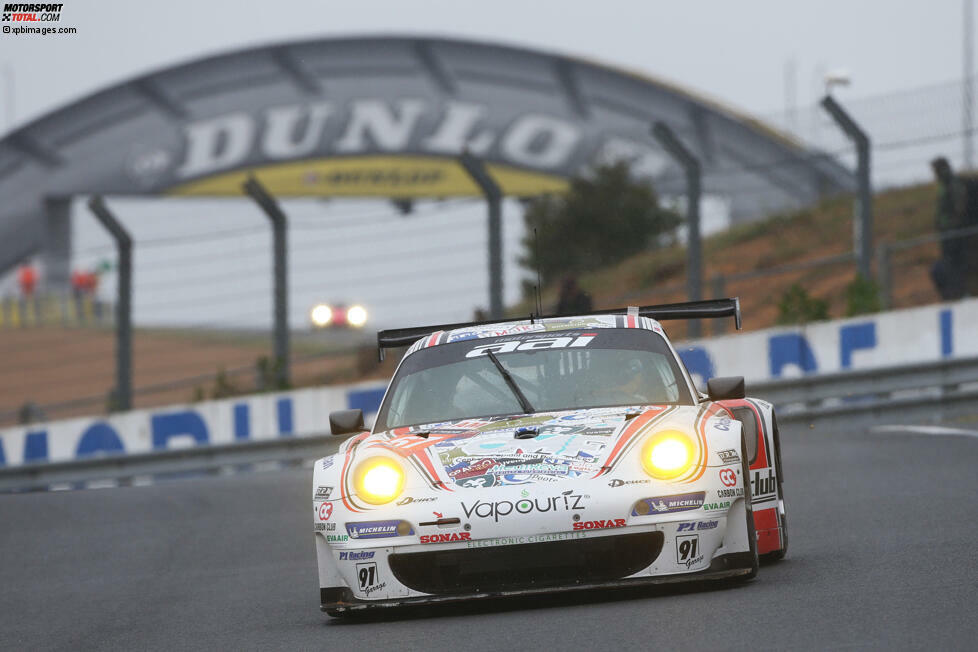 AAI Porsche 911 GT3 RSR #67: Jon-San Chen (TWN), Alex Kapadia (GBR), Xavier Maassen (NLD)