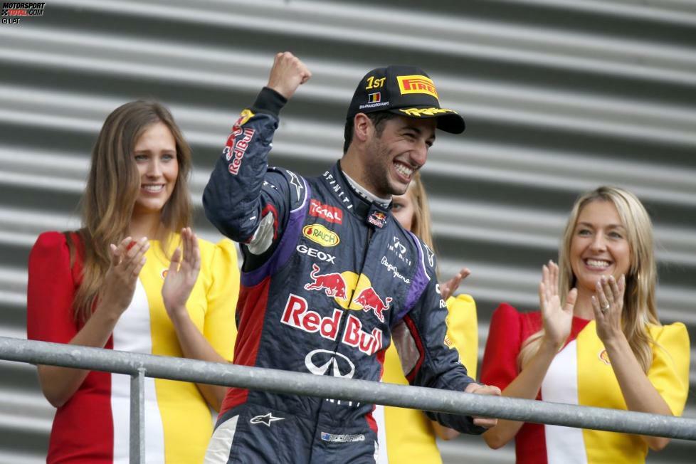 In der Saison 2014 - der ersten der neuen Turbo-Ära der Formel 1 - hat Renault-Kunde Red Bull keine Chance gegen das Werksteam von Mercedes. Während Sebastian Vettel nach vier WM-Titeln hintereinander eine sieglose Saison hinlegt, gewinnt Teamkollege Daniel Ricciardo drei Rennen. Der Sieg des Australiers beim Grand Prix von Belgien in Spa-Francorchamps ist der bislang letzte für einen Renault-Motor.