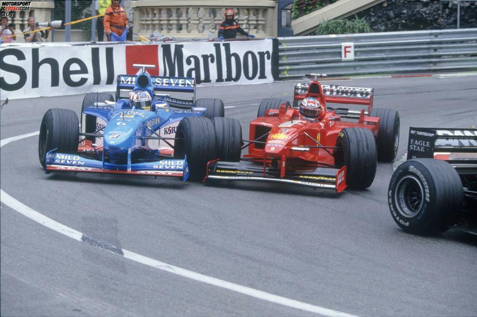 ...den ganz Großen an: In Monaco kämpft er mehrere Kurven lang Rad an Rad gegen Ferrari-Star Michael Schumacher, beschädigt dabei aber sein Auto und crasht nach dem Tunnel. Auch der Deutsche muss aufgeben. In Kanada sorgt Wurz dafür, dass die Formel 1 erneut...