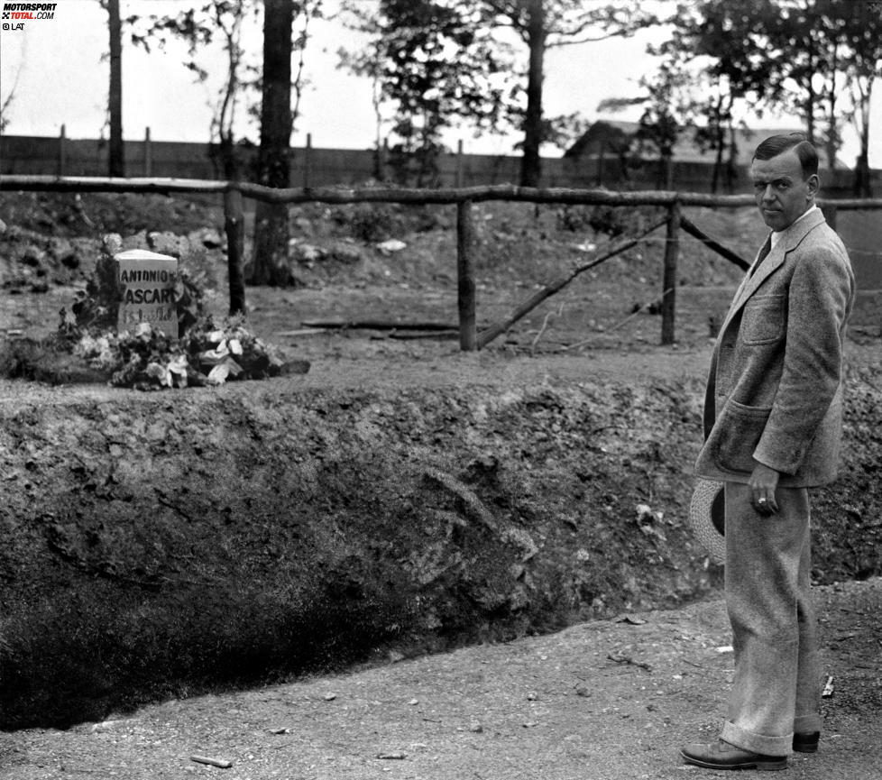 Benzin hatte Alberto Ascari im Blut, denn schon sein Vater Antonio war in den 1920er-Jahren ein erfolgreicher Rennfahrer. 1925 - klein Alberto war gerade einmal sieben Jahre alt - verunglückte Antonio Ascari beim Grand Prix von Frankreich in Montlhery tödlich.