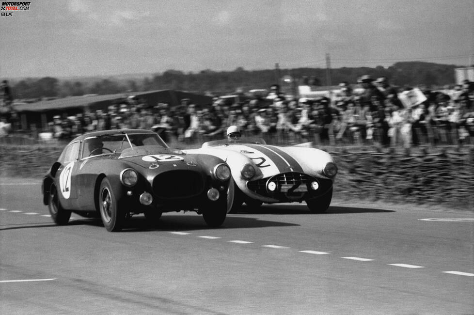 Zusammen mit Freund Villoresi startete Ascari 1953 auch bei den 24 Stunden von Le Mans. Ende des Jahres führte die Freundschaft der beiden dann jedoch zum Bruch mit Enzo Ferrari. Dieser wollte Villoresi entlassen, woraufhin Ascari bei Ferrari hinschmiss und mit Villoresi zu Lancia wechselte.