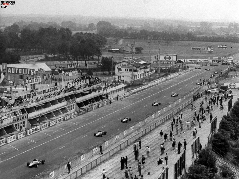 Platz 9 - Le Mans: Die Formel 1 in Le Mans? Das gab es! 1967 fand dort der Grand Prix von Frankreich statt, allerdings nicht auf dem über 13 Kilometer langen Kurs der 24 Stunden, sondern auf der unspektakulären Kurzanbindung. Das sorgte bei den Piloten nicht gerade für Begeisterungsstürme. Im Jahr darauf zog das Rennen nach Rouen um.