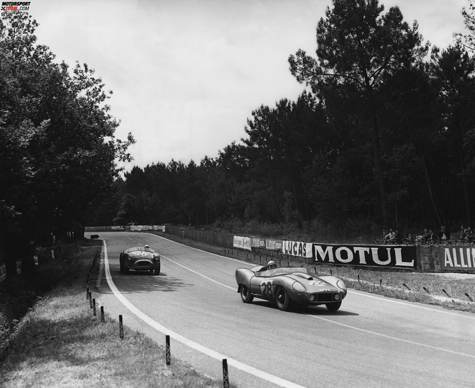 Bei den 24 Stunden von Le Mans 1958 tauchte AC mit zwei Bristol ACE auf. Die Zweiliter-Motoren aus dem Hause Bristol waren zuverlässig, das Chassis mit 787 Kilogramm extrem leicht. Dennoch reichte es in der Klasse wieder nur zu den Plätzen zwei und drei hinter dem Porsche von Herrmann/Behra.