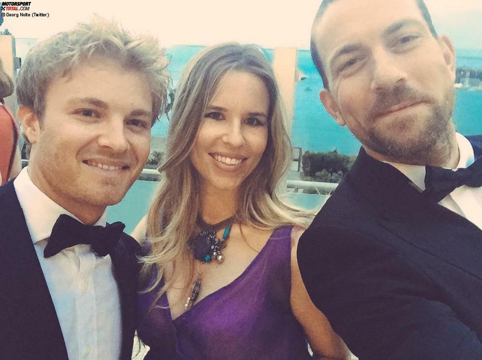 Festlich gekleidet für das Galadinner mit Fürst Albert im Sporting Club: Nico und Viviane Rosberg, Medienbetreuer Georg Nolte. Das Team Rosberg hat darin inzwischen Routine.