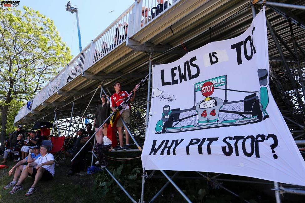 Doch vor allem ein Thema ist vor dem Start in das Wochenende präsent: der Boxenfauxpas von Mercedes in Monaco. Auch zwei Wochen später ist der Vorfall noch in aller Munde, doch darüber reden möchte Lewis Hamilton darüber nicht wirklich - auch nicht mit dem Team, wie zu hören ist.
