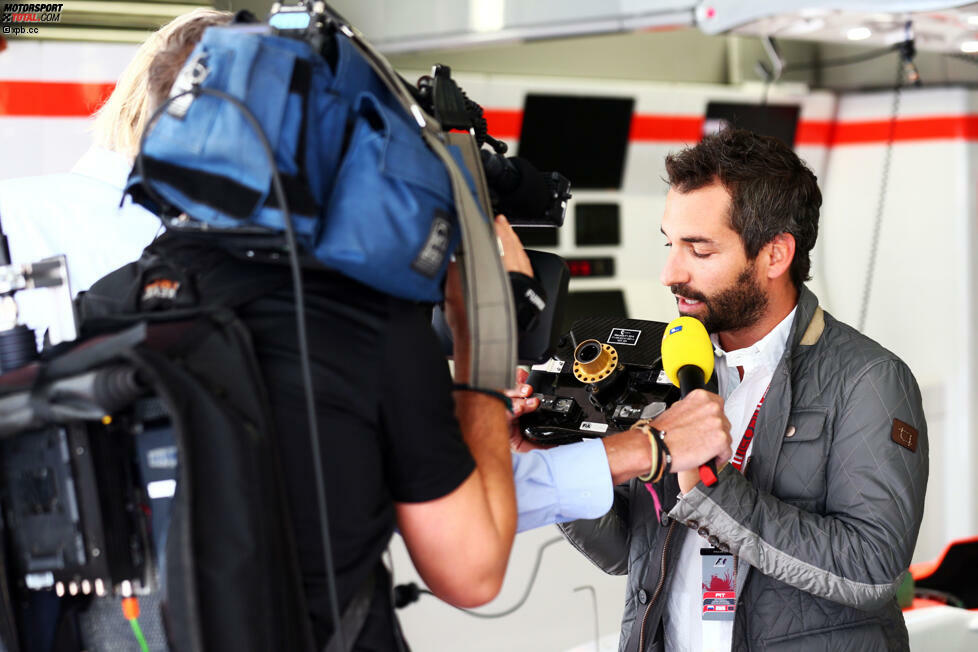 Weil Lieblingskollege Florian König statt der Formel 1 in Sotschi das EM-Qualifikationsmatch gegen Georgien moderiert, steht Lauda übrigens für RTL nicht zur Verfügung. Ersatz ist rasch gefunden: Timo Glock, inzwischen für BMW in der DTM am Start, überzeugt als ebenso sympathischer wie kompetenter Experte.