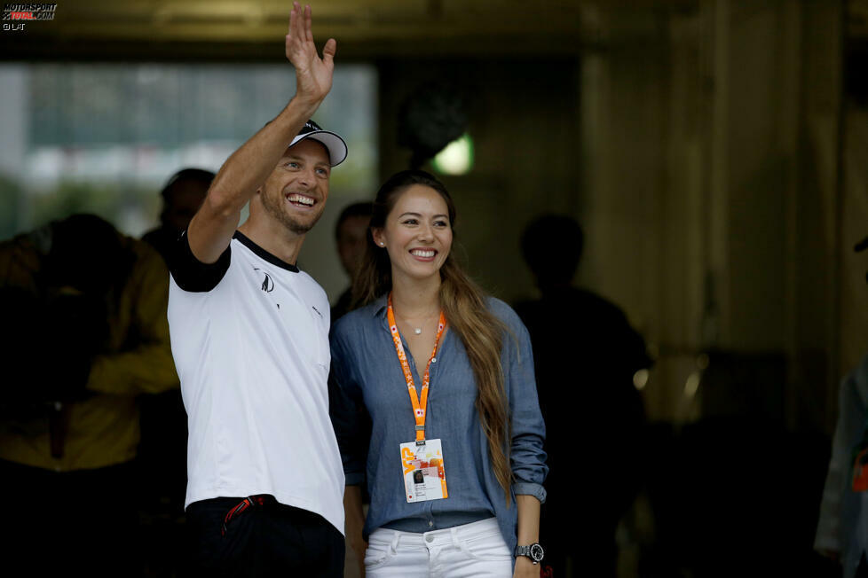 Genau wie Jenson und Jessica Button. Sie ist halbe Japanerin, er inzwischen auch - zumindest im Geiste. Als sich die beiden kennengelernt haben, war Button schon Honda-Fahrer. Der Kreis schließt sich. Big in Japan!