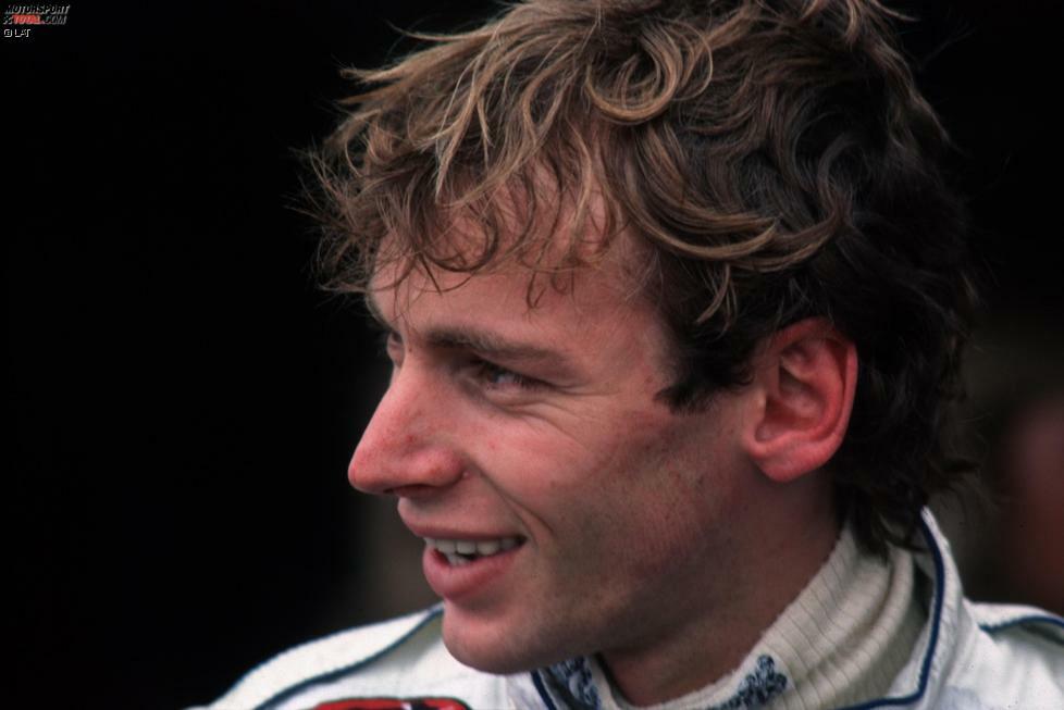 McLaren will den jungen Deutschen, hat zur Saison 1984 allerdings kein Cockpit für Bellof frei. Kurzfristig landet der Deutsche beim Team von Ken Tyrrell. Die britische Mannschaft ist jedoch mit einem riesigen Manko unterwegs. Im Gegensatz zu den Topteams, die ihre Boliden mit brachialer Turbopower nach vorne brachten, agierte Tyrrell mit einem betagten Sauger von Ford.