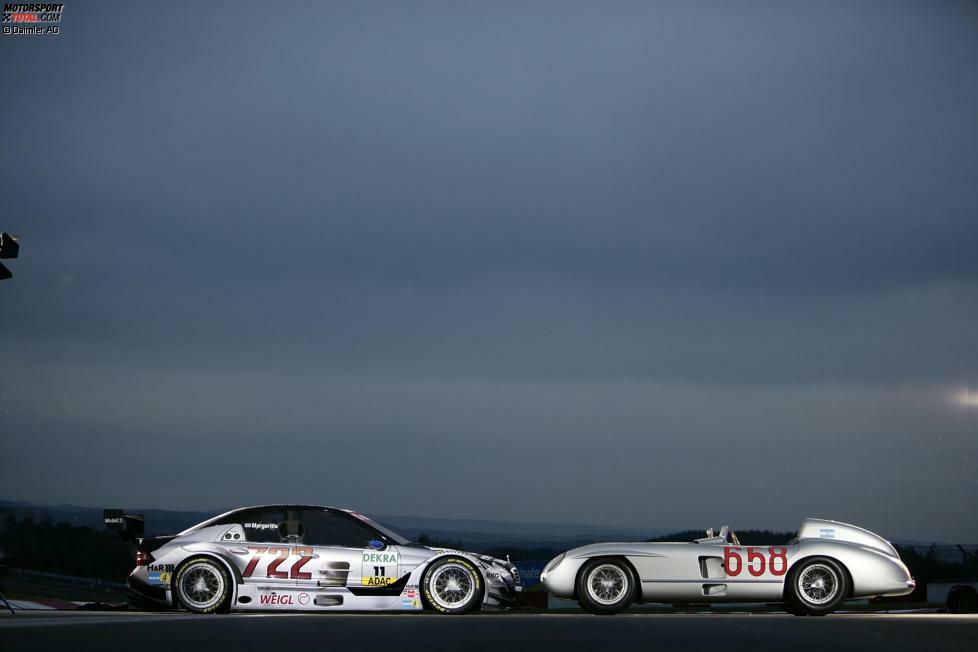 #2: Alexandros Margaritis (Mercedes) bewegt am Nürburgring 2006 ein Auto, dessen Design an den Mercedes-Benz 300 SLR von 1955 erinnert. Die Silhuette des Vorbilds ist seitlich auf seinem Rennwagen abgebildet.