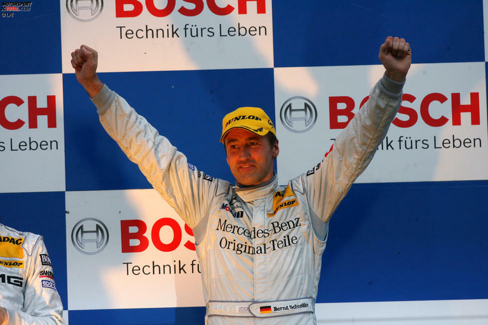 #1: Bernd Schneider (Deutschland), DTM-Meister 1995, 2000, 2001, 2003 und 2006. Er ist der Rekordchampion der DTM und über mehr als zwei Jahrzehnte ihr Aushängeschild schlechthin. Schneider erzielt insgesamt 43 Siege für Mercedes sowie 102 Podestplätze und hält alle wichtigen Rekorde der Rennserie. Mehr Nummer eins geht nicht!