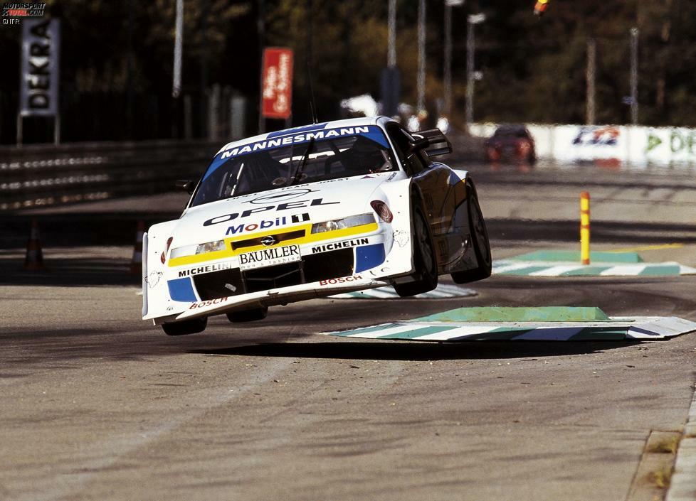 #6: Opel. Im 146. Anlauf gelingt Opel mit dem Calibra der erste DTM-Laufsieg. Insgesamt bringt es die deutsche Marke zwischen 1984 und 2005 auf 20 Erfolge.