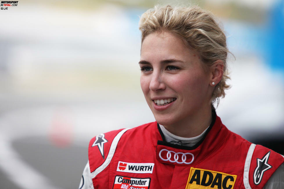 Rahel Frey aus der Schweiz kommt 2011 in die DTM und fährt zwei Jahre lang für Audi. Allerdings verfehlt auch sie lange ein Top-10-Ergebnis.