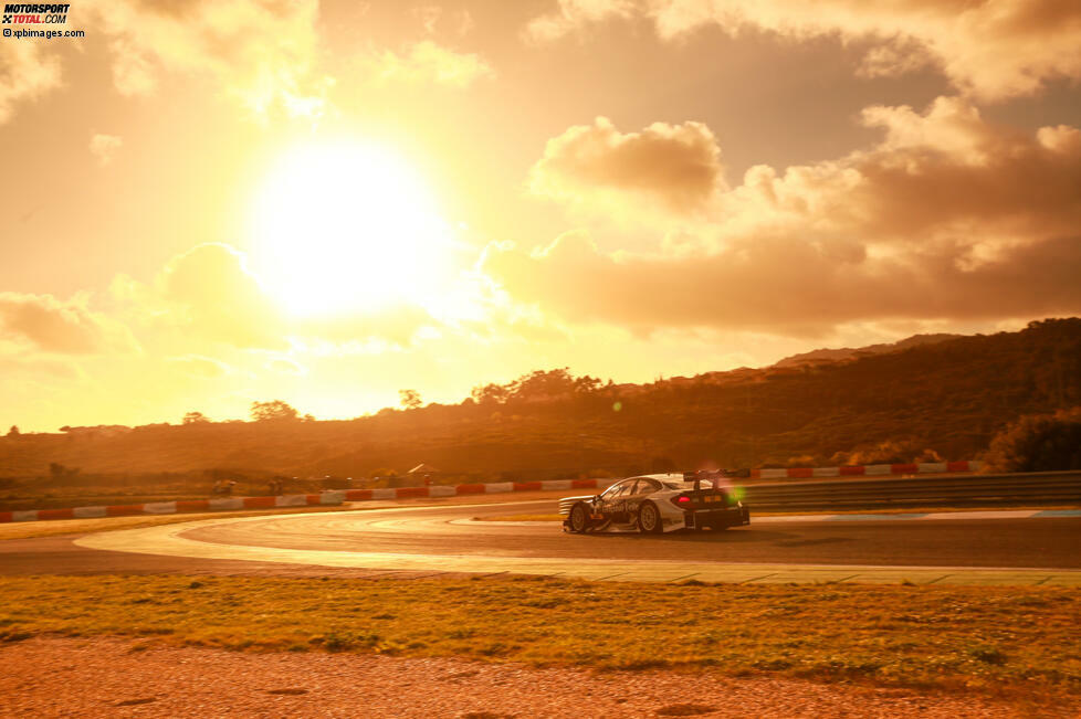 33.345 Kilometer spulen die DTM-Fahrer vor Saisonbeginn bei Probefahrten in Estoril (Portugal) und Oschersleben (Deutschland) ab. Wir blicken zurück auf die Tests und nennen alle Fakten!