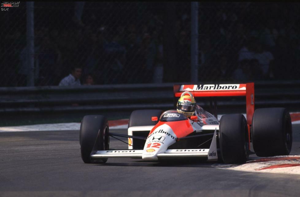 #2 Ayrton Senna 264 Runden (Großbritannien, Deutschland, Ungarn, Belgien und Italien 1988): Eine noch längere Serie an Führungsrunden in ununterbrochener Reihenfolge wird für Ayrton Senna bereits in der Saison 1988 notiert. Mit dem McLaren-Honda MP4/4 gewinnt der Brasilianer den Grand Prix von Großbritannien in Silverstone, den Grand Prix von Deutschland in Hockenheim, den Grand Prix von Ungarn in Budapest und den Grand Prix von Belgien in Spa-Francorchamps. Im verregneten Silverstone startet er für einmal nicht von der Pole, weshalb es 13 Runden dauert, bis er von Startplatz drei kommend die Führung innehat. Die Siege in Hockenheim, Budapest und Spa sind Start/Ziel-Siege von der Pole. Auch beim Grand Prix von Italien in Monza holt sich Senna den besten Startplatz, doch seine Sieges- und Führungsrunden-Serie reißt drei Umläufe vor Rennende. Beim Überrunden stolpert der Brasilianer über den Williams von Jean-Louis Schlesser. Platz drei und zwei in den Top 10 der meisten Führungsrunden am Stück gehören Senna, doch Platz eins hat ein anderer Fahrer inne.