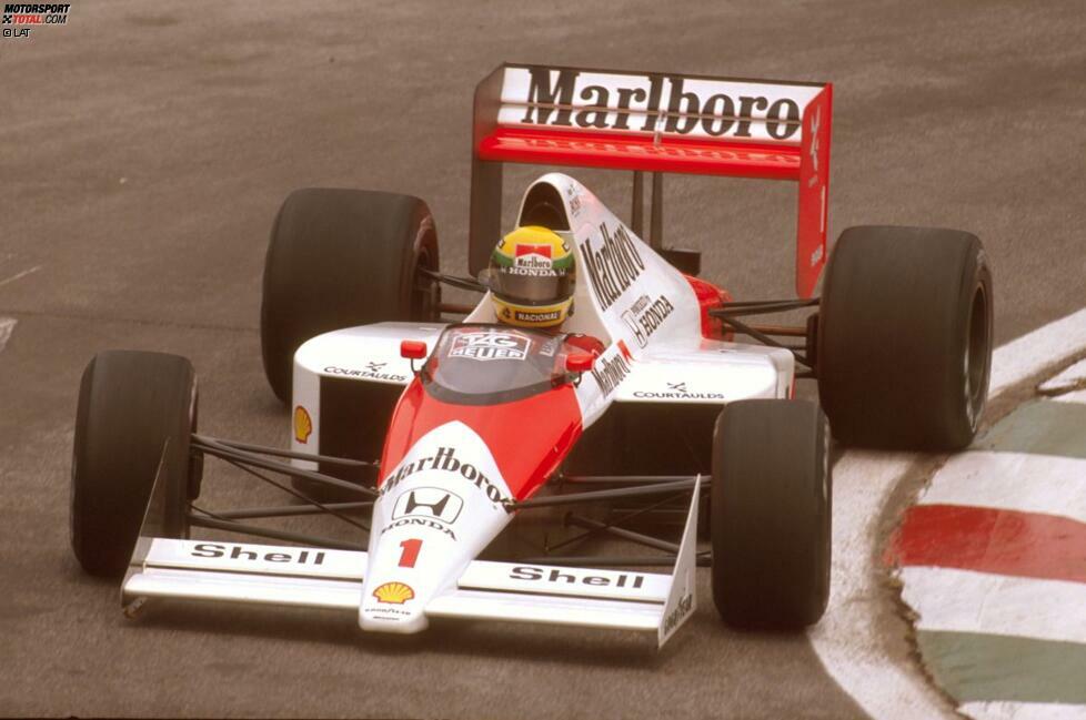 #3 Ayrton Senna 237 Runden (San Marino, Monaco, Mexiko und USA 1989): Eine zwei Runden längere Führungsarbeit am Stück als Nigel Mansell 1992 zeigt dessen Bezwinger Ayrton Senna bereits drei Jahre zuvor. Dem Brasilianer gelingt mit dem McLaren-Honda MP4/5 das Kunststück, drei aufeinanderfolgende Rennen jeweils von der Pole-Position für jede einzelne Runden anzuführen: den Grand Prix von San Marino in Imola, den Grand Prix von Monaco in Monte Carlo und den Grand Prix von Mexiko in Mexiko-Stadt. In Imola steckt Teamkollege Alain Prost die Nase seines McLaren beim Neustart nach dem Unfall von Ferrari-Pilot Gerhard Berger zwar kurz in den Wind, doch Senna geht noch vor der nächsten Vorbeifahrt bei Start/Ziel wieder vorbei und beginnt damit die jahrelange Fehde mit dem Franzosen. Auch beim Grand Prix der USA in Phoenix holt sich Senna die Pole. Nachdem er die ersten 33 Runden angeführt hat, muss er mit Elektrikproblemen zunächst mitansehen, wie Prost vorbeigeht. Elf Runden später ist Sennas Rennen mit Elektrikdefekt gelaufen.