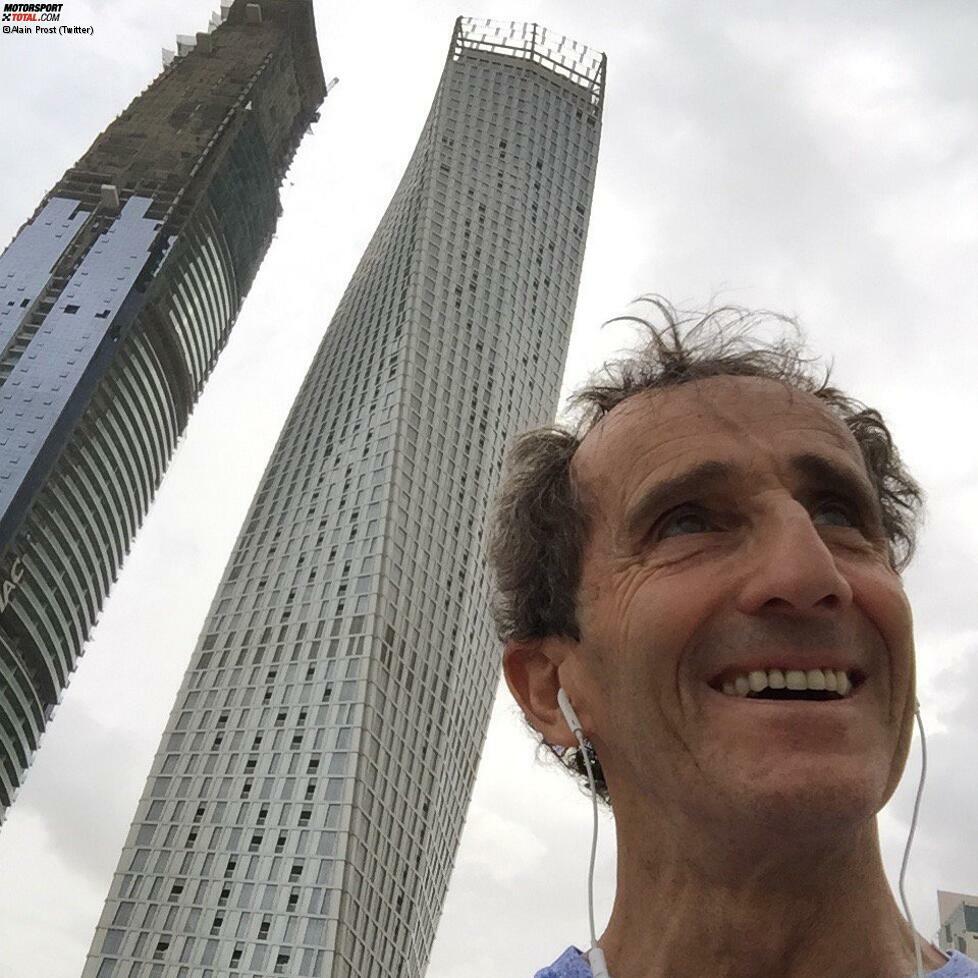 Alain Prost beim Joggen in Dubai: So schlank wie heute, sagt der viermalige Weltmeister, war er nicht einmal zu seiner aktiven Zeit. 