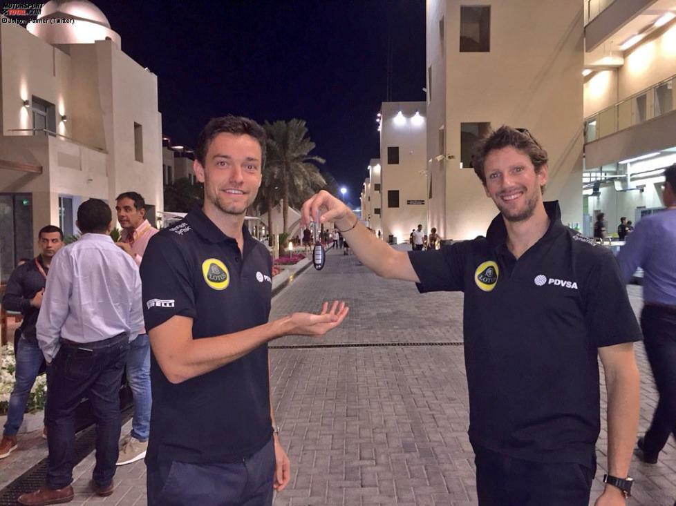 Der hier ist's jedenfalls nicht: Romain Grosjean übergibt sein Lotus-Cockpit an Jolyon Palmer, den Sohn des ehemaligen Formel-1-Piloten Jonathan Palmer. Der arbeitete nach seiner aktiven Karriere als TV-Kommentator, kontrolliert heute mit seiner Firma MotorSport Vision mehrere Rennstrecken, darunter auch Brands Hatch - und ist eigentlich gelernter Arzt.