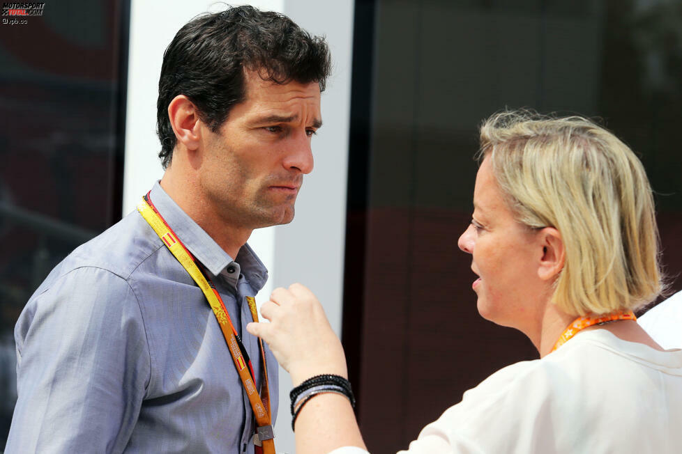 ... oder Porsche-WEC-Fahrer Mark Webber, hier im Gespräch mit Sabine Kehm. Michael Schumachers Managerin hat leider weiterhin keine besonders guten Nachrichten von ihrem Schützling. Er mache kleine Fortschritte, nicht mehr, hört man. Weswegen Corinna Schumacher jetzt den Familien-Privatjet verkauft.