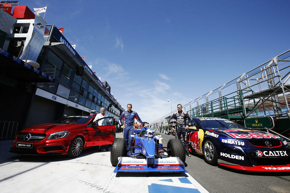 Aber Webber ist nicht die einzige australische Motorsport-Legende in Melbourne: Motorrad-Champion Mick Doohan posiert mit den V8-Supercar-Assen Cameron McConville und Craig Lowndes. Formel-1-Weltmeister Alan Jones lässt sich das Rennen ebenfalls nicht entgehen.