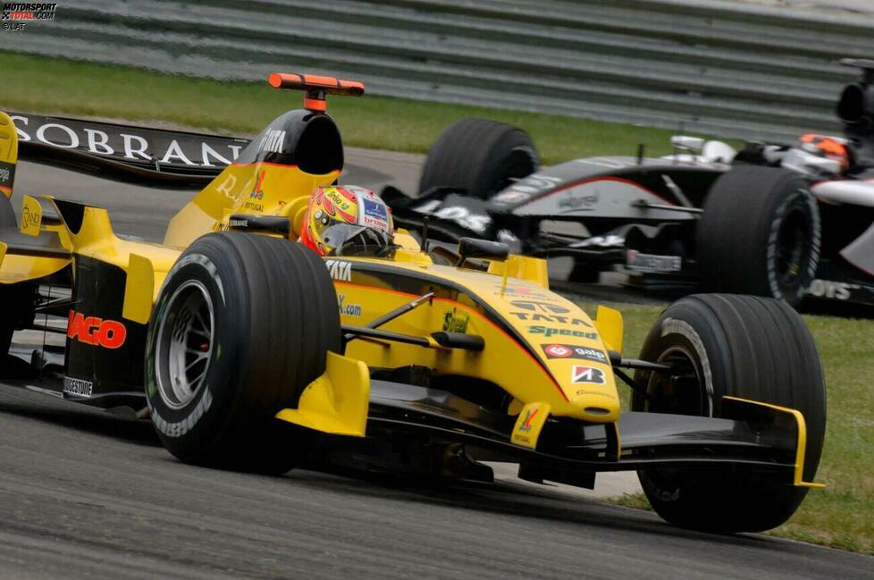 Eine große Chance ist das Rennen für die beiden kleinen Teams. Jordan und Minardi belegen am Ende des Jahres die beiden letzten WM-Plätze, stauben in diesem Rennen allerdings ordentlich ab. Alle vier Piloten sehen die Zielflagge, für Karthikeyan, Albers und Friesacher sind es jeweils die einzigen WM-Punkte in ihrer gesamten Formel-1-Karriere.